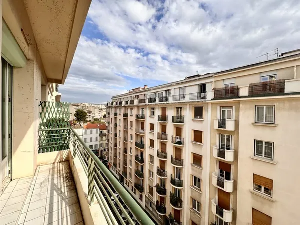 Grand T2 - 5 Avenues/ Longchamp