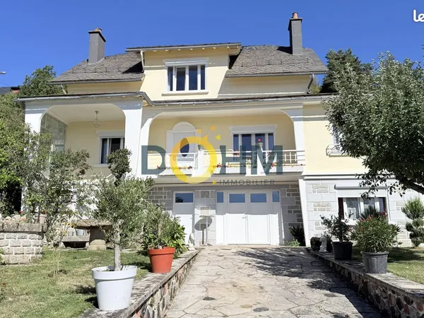 Propriété 9 pièces 166 m²