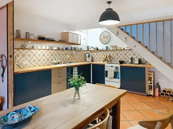 A vendre maison de ville avec studio indépendant