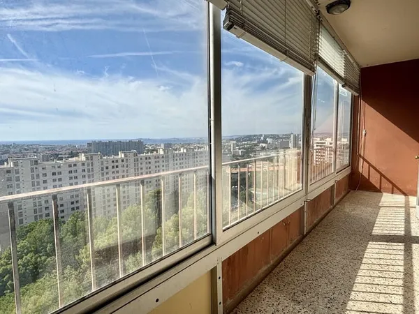 APPARTEMENT T4 VALMANTE LUMINEUX AVEC BALCON ET VUE MER