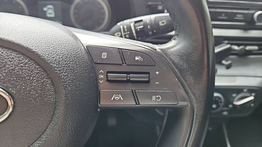 Hyundai i20 1.2 i 84 - Initia – 2023 – 71801 km – Essence – Boîte Manuelle — photo 13