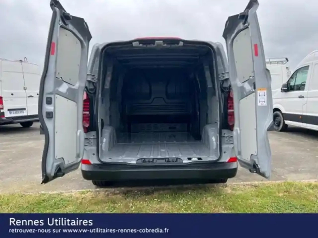 Volkswagen Transporter fg van l1 2.0 tdi 150ch business — photo 22