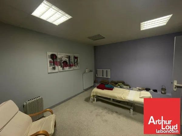 Local commercial 38 m² POITIERS