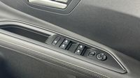 Peugeot 3008 HYBRID 225ch Roadtrip e-EAT8 — photo 19