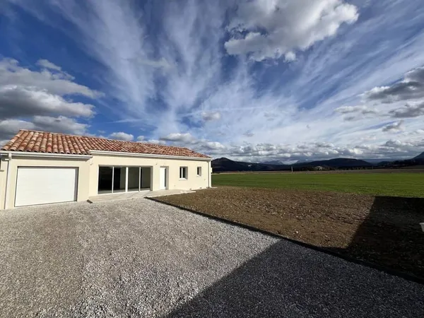 Maison de plain-pied 4 pièces 100 m²