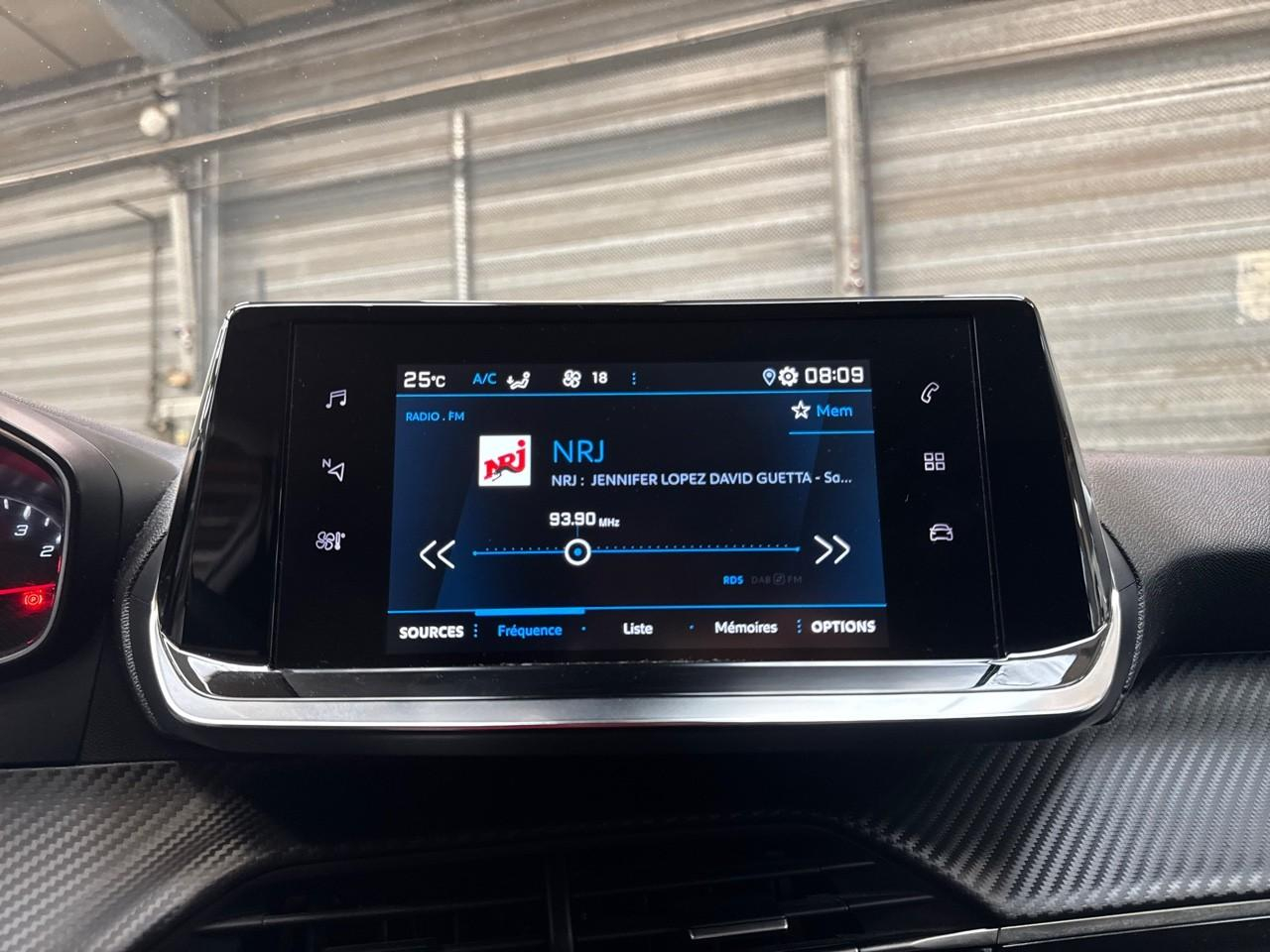 Peugeot 2008 1.5 bluehdi 110ch s&s style — photo 17