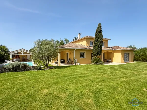 Maison 6 pièces 202 m²