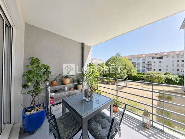 Grange - Blanche T3 lumineux avec balcon