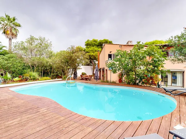 Maison 7 pièces 153 m²