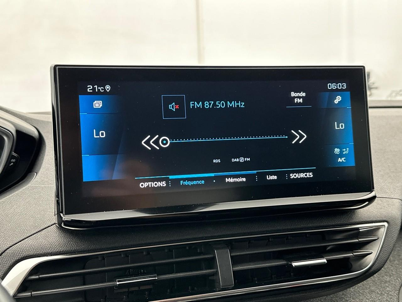 Peugeot 3008 puretech 130ch s&s bvm6 allure pack — photo 22