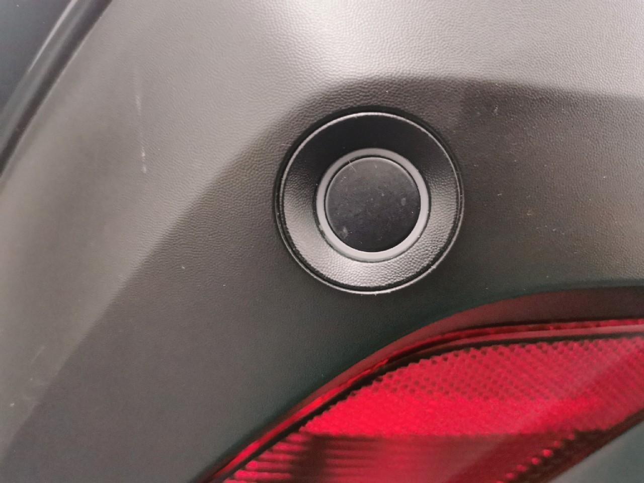 Peugeot 308 sw hybrid 145 e-dcs6 style — photo 39