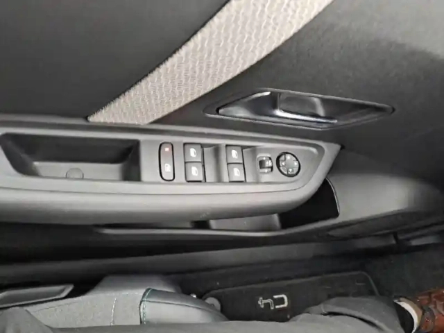 Citroën C4 puretech 130 s&amp;s eat8 — photo 21