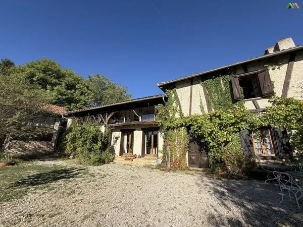 Maison 9 pièces 273 m²