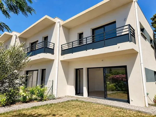 BOULOURIS - VILLA RÉCENTE 2025