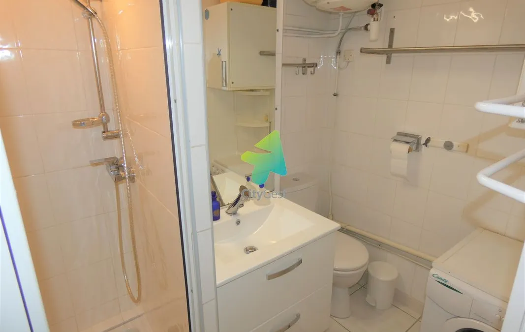 Photo 8