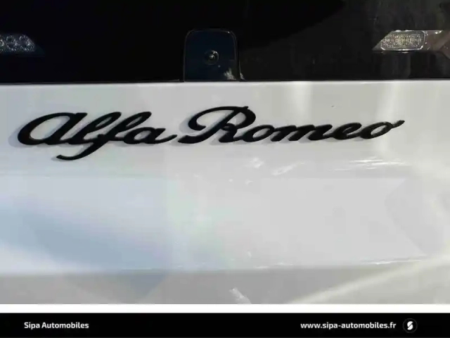 Alfa Romeo Junior elettrica 156 ch — photo 24