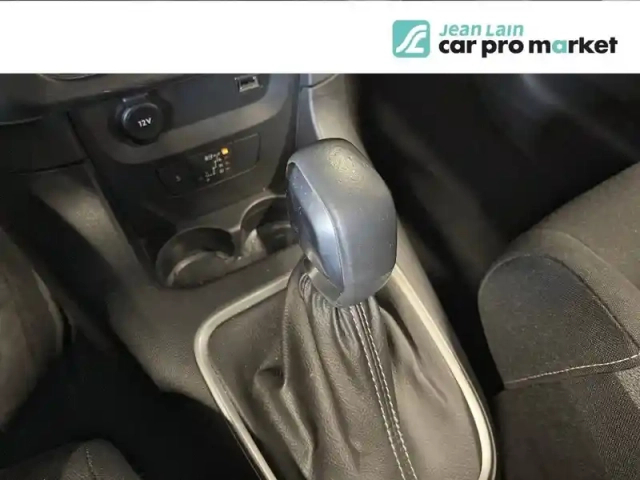 Citroën C3 puretech 110 s&amp;s eat6 — photo 16