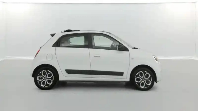 Renault Twingo iii e-tech — photo 15