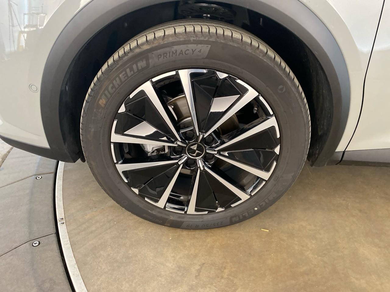 Ds Ds 7 crossback bluehdi 130 eat8 etoile — photo 11