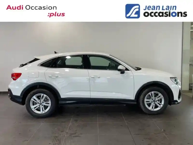 Audi Q3 sportback 35 tfsi 150 ch s tronic 7 — photo 4