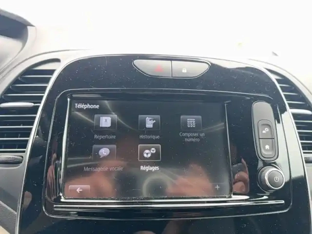 Renault Captur tce 150 fap edc — photo 37
