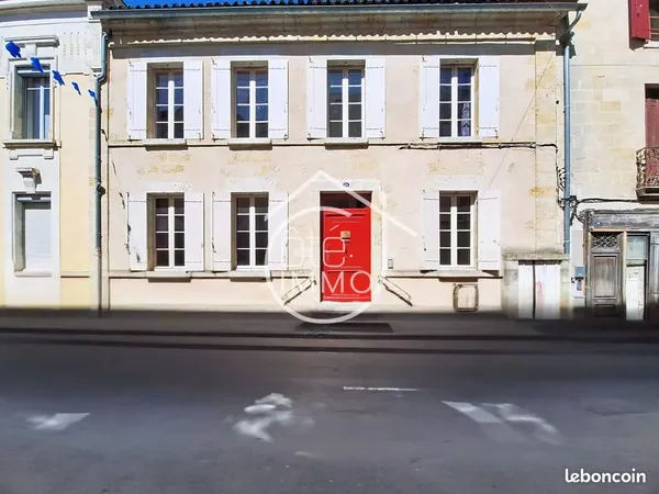 Maison 12 pièces 326 m²