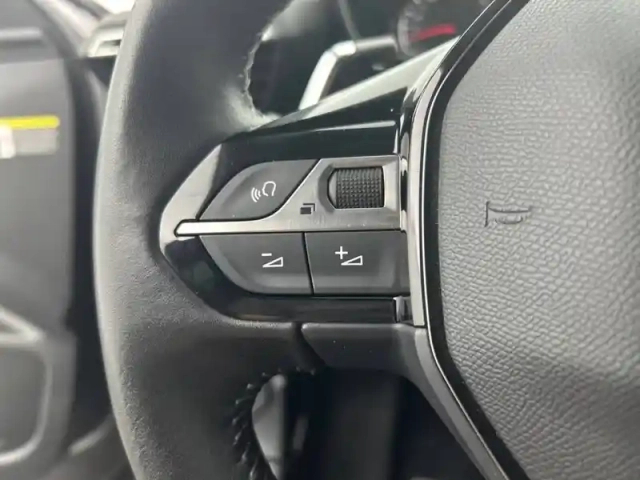Peugeot 2008 puretech 130 s&amp;s eat8 — photo 75