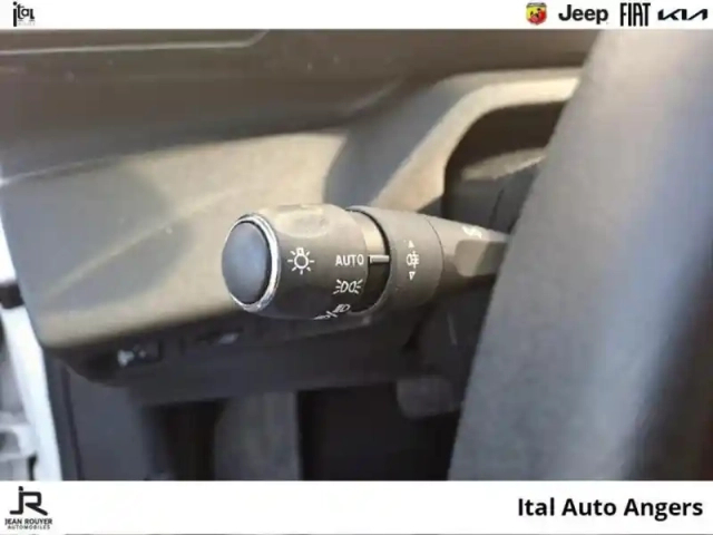 Peugeot 308 sw 1.5 bluehdi 130ch s&amp;s active pack eat8 — photo 14