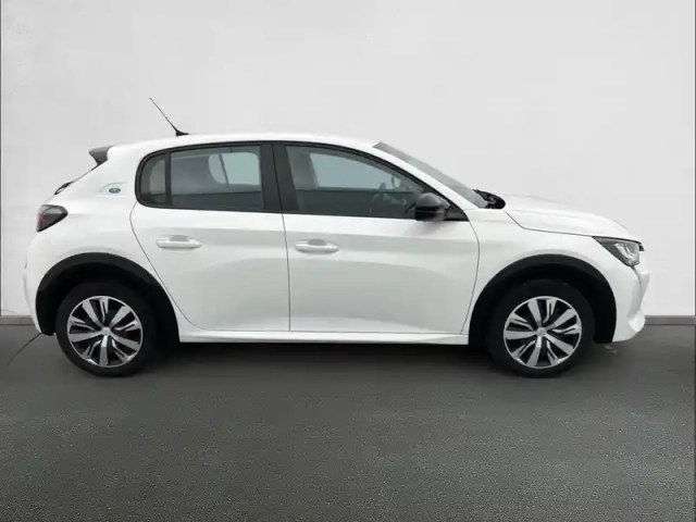 Peugeot 208 electrique 50 kwh 136ch — photo 4