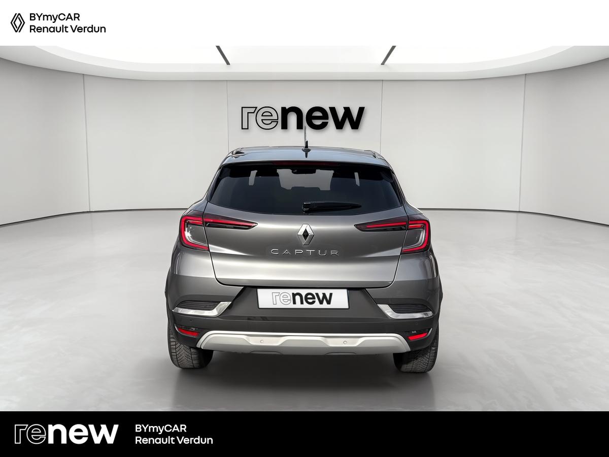 Renault Captur mild hybrid 140 — photo 4