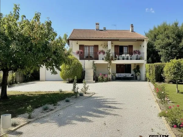 Maison 7 pièces 160 m²