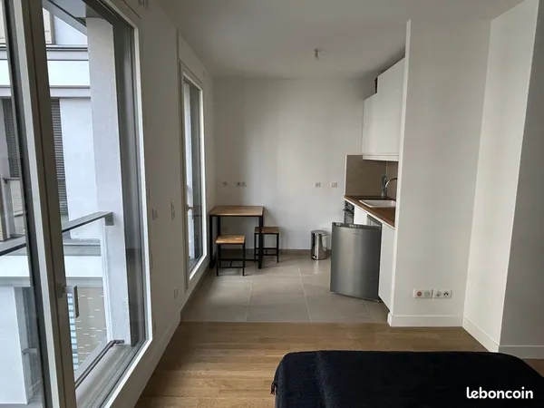 Studio 1 pièce 28 m²