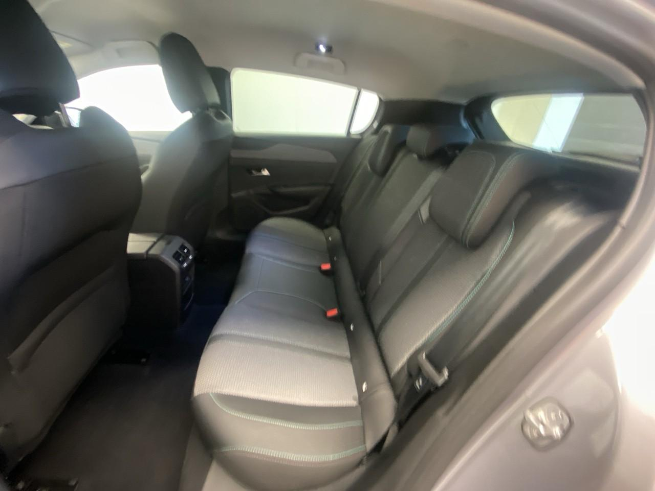 Peugeot 308 hybrid 145 e-dcs6 allure — photo 10