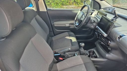 Citroen C4 Cactus 1.2 PureTech 110 - Live – 2019 – 109573 km – Essence – Boîte Manuelle — photo 18