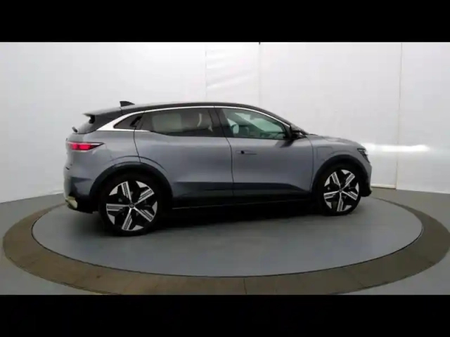 Renault Megane e-tech electric 220ch iconic autonomie confort -25 — photo 6
