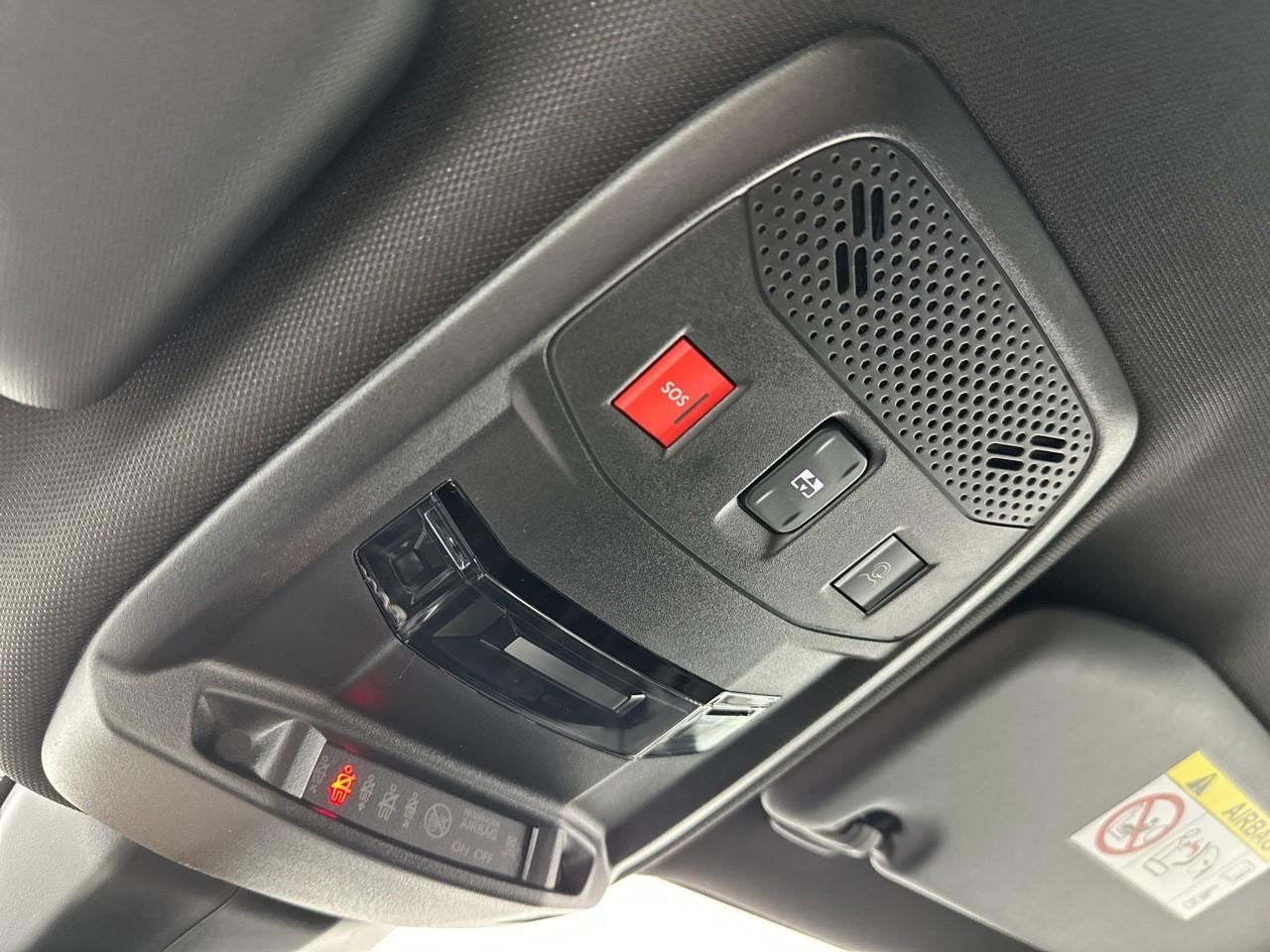 Peugeot 2008 hybrid 145 e-dcs6 gt — photo 33