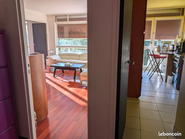 Appartement 3 pièces 63 m2 DPE D proche commodités