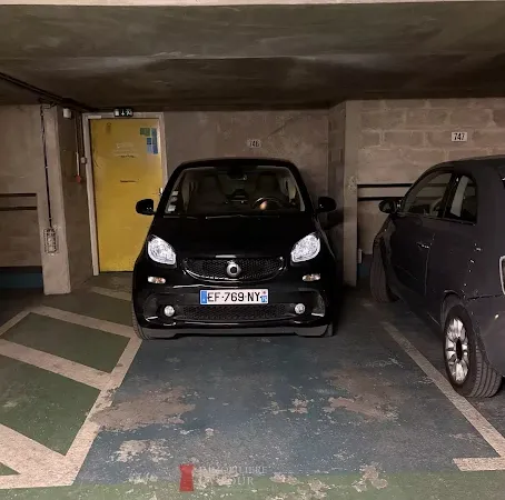 Parking 13 m²