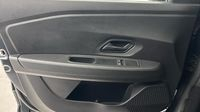Dacia Sandero 1.0 TCe 90ch Stepway Essentiel — photo 29