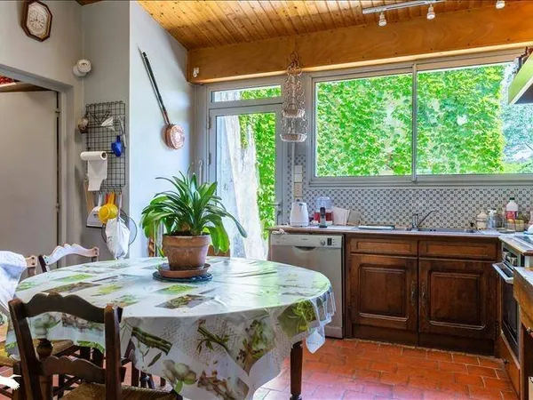 Maison 11 pièces 316 m²