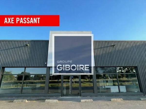 Entrepôt 286 m²