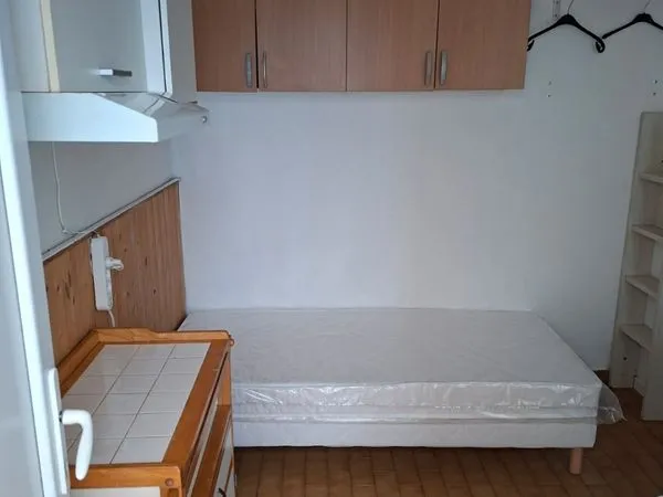 Studio meublé gare de creil 10 m2