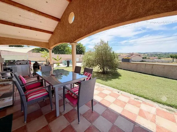 Maison de plain-pied 6 pièces 140 m²