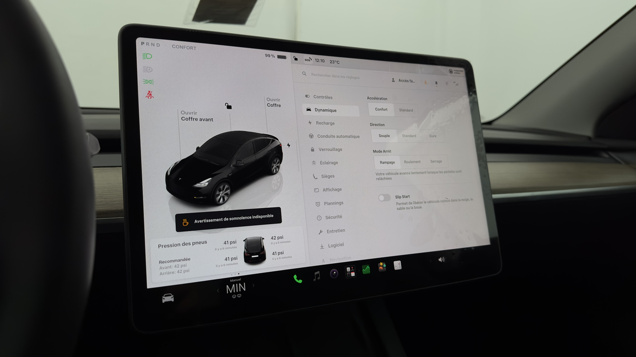Tesla MODEL Y Standard RWD — photo 23