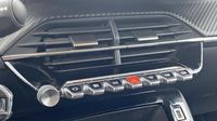 Peugeot 2008 1.2 PureTech 100ch S&S Style — photo 15