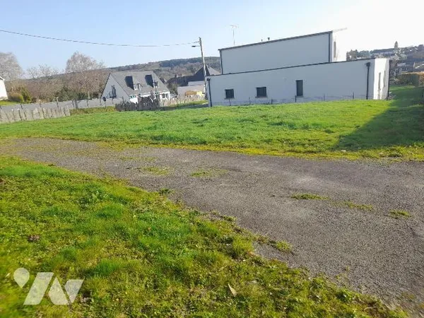 Terrain 652 m²
