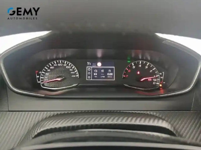 Peugeot 2008 puretech 100 s&amp;s bvm6 — photo 16