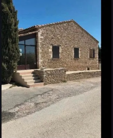 Loue local aux Imberts