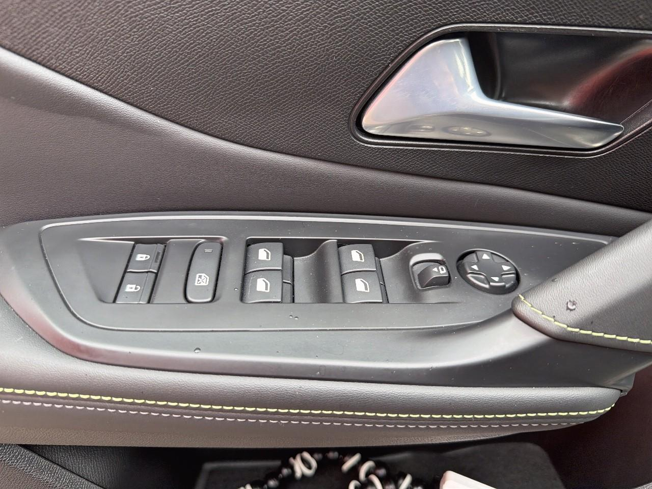 Peugeot 308 hybrid 136 e-dcs6 gt — photo 20