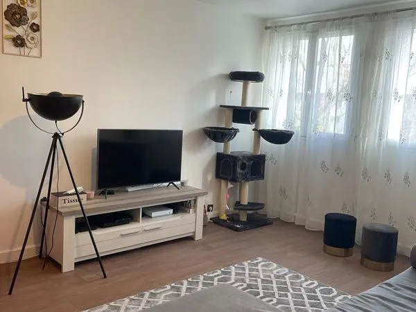 F2 47,05 m² + loggia privative 3,07 m² + cave - (1 square Georgette Agutte, Saint Gratien 95210)